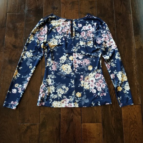 VENUS Blue Floral Mesh and Lace Top - Picture 3 of 8